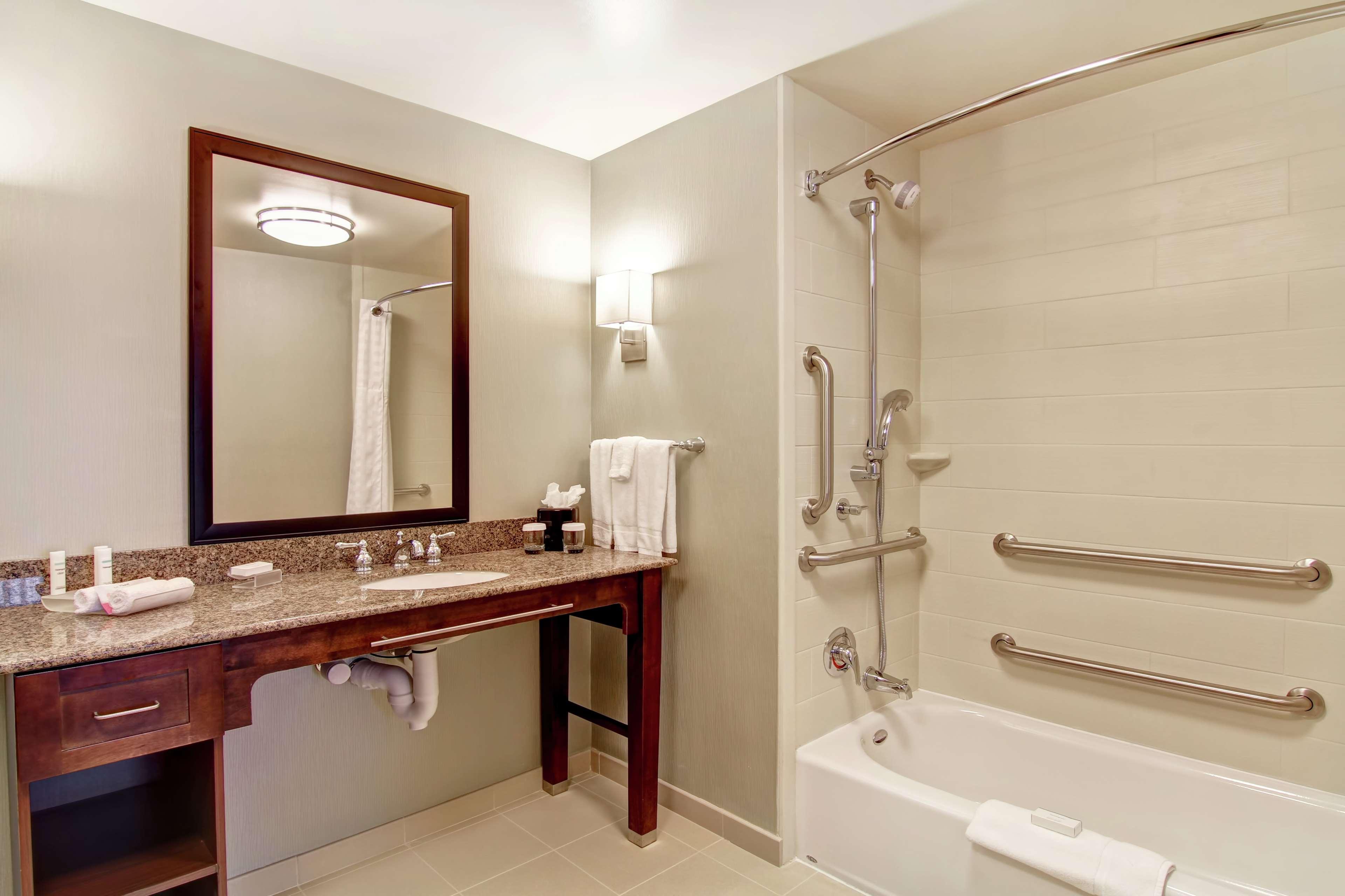 Homewood Suites By Hilton Woodbridge Kültér fotó