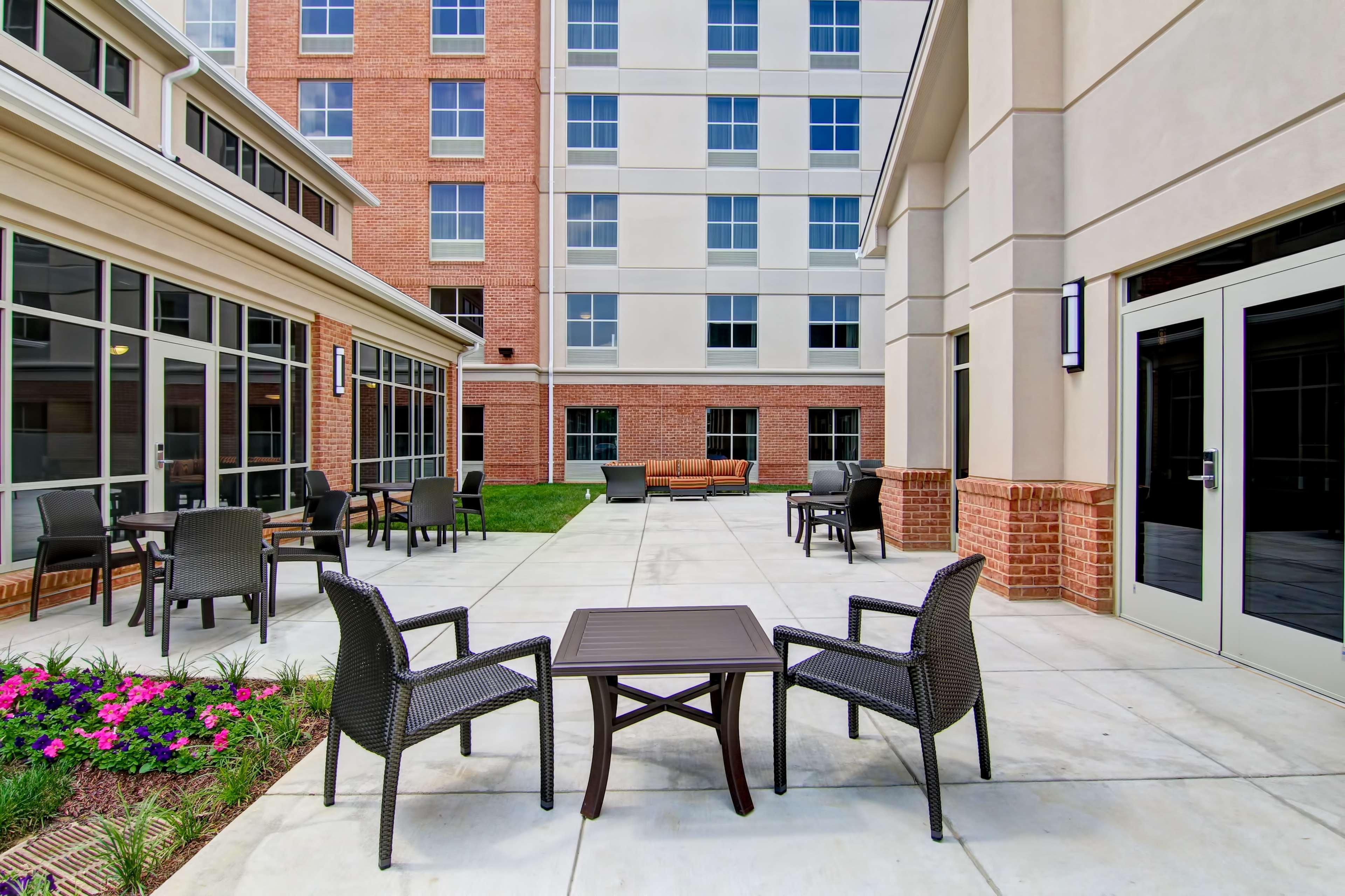Homewood Suites By Hilton Woodbridge Kültér fotó